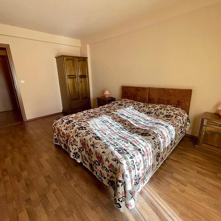 Private Apartments Next To Bellevue Residence Bansko Exterior foto